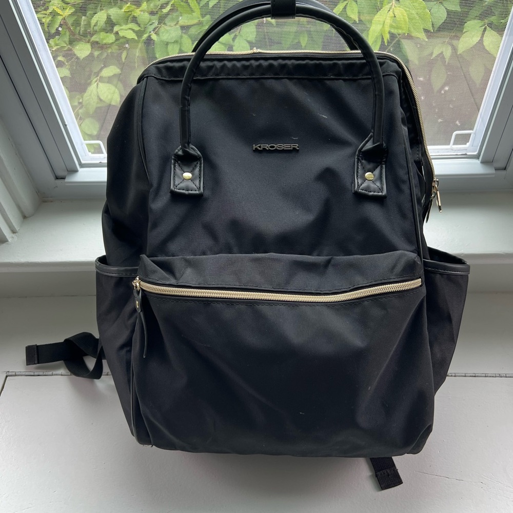 Black Laptop Bag with Modern Design and Durable Material